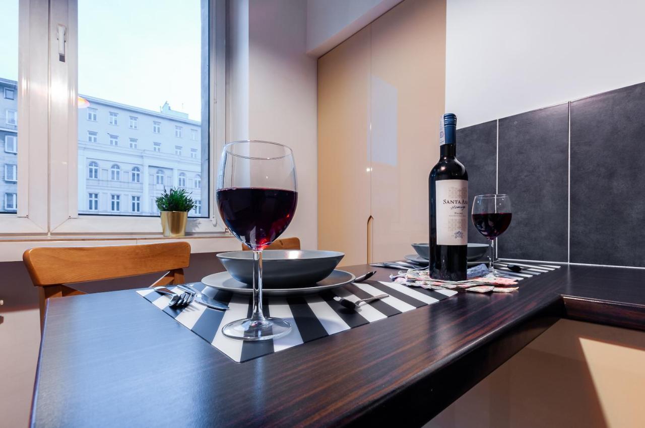 Apartments Madelaine Warsaw By Noclegi Renters Екстер'єр фото